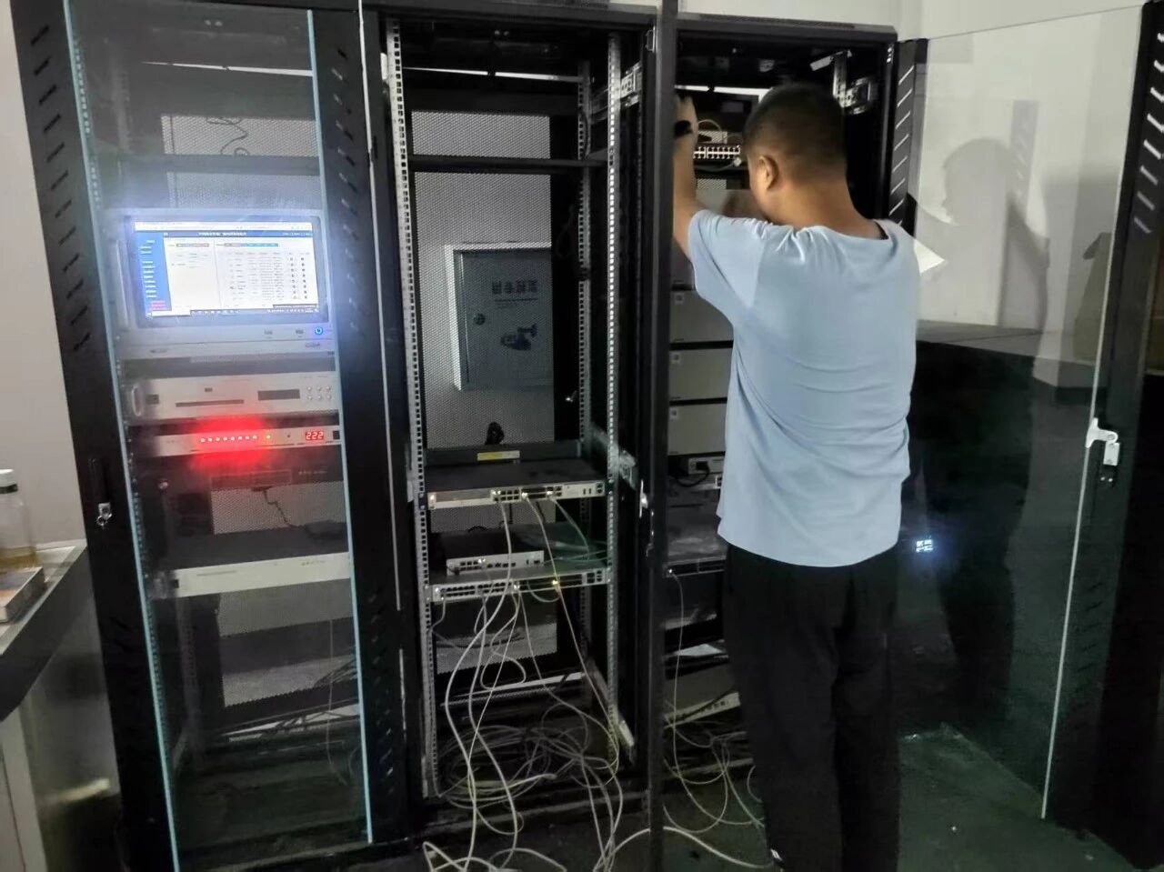 68ea3d437370f 冰球突破-冰球电游奢华版_MG冰球游戏