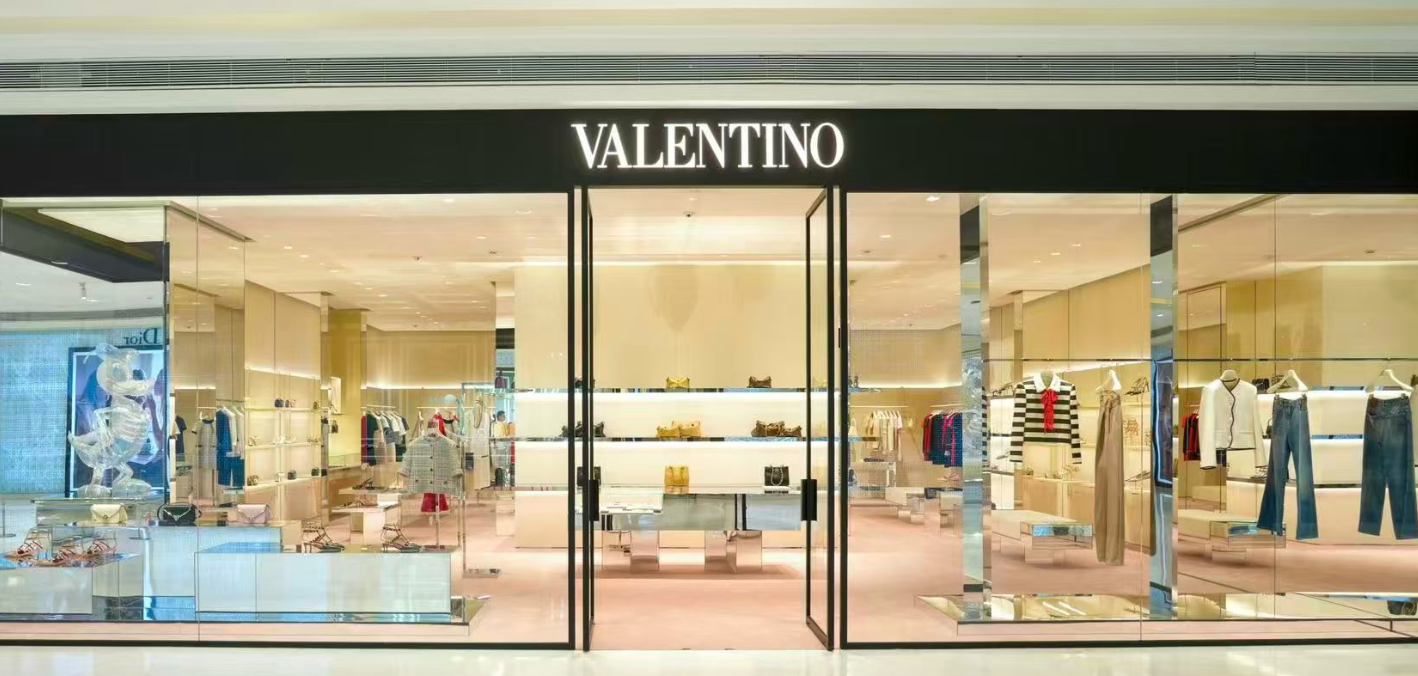 冰球突破MALL首发奢品双轮驱动 持续开释消费动能